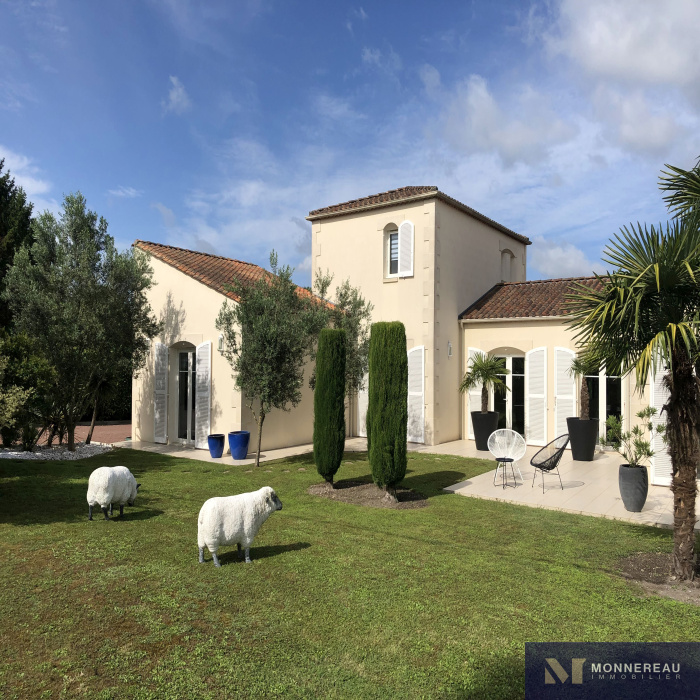 Biens immobiliers à vendre BarbezieuxSaintHilaire Monnereau Immobilier